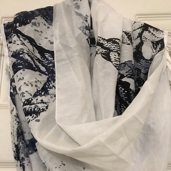 L.A.M.B. Rope print wrap Top - Picture 11 of 15